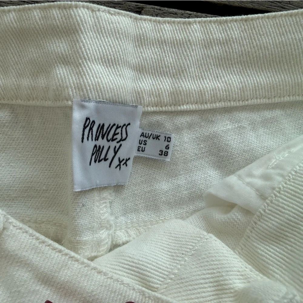 Princess Polly Denim Cargo Cutoff Shorts White / Cream Size 6